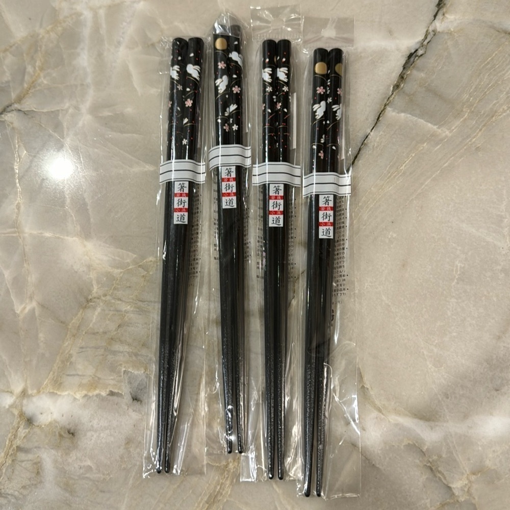 NWT! 4 set pr Japanese Chopsticks rabbit design